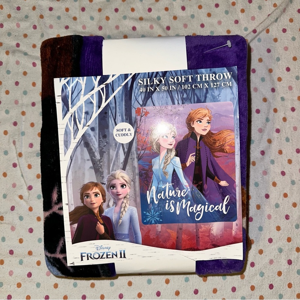 Frozen 2 Silky Soft Throw Blanket - 40"x50", Elsa & Anna, Brand New